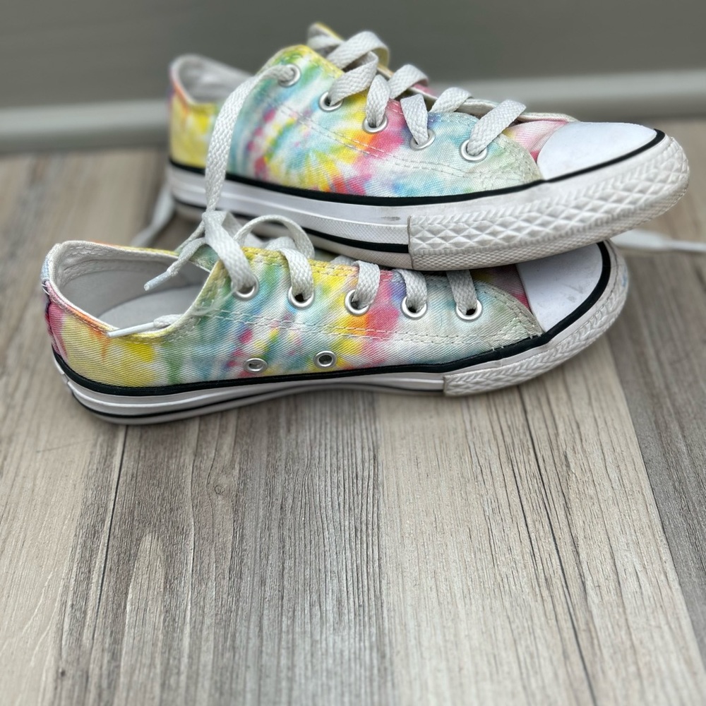 Girl Converse shoes multi color